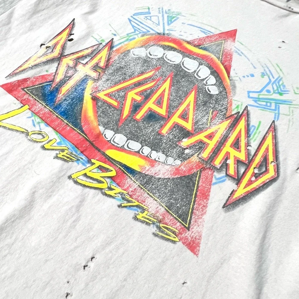 Def Leppard Graphic Tshirt - Picture 4 of 9